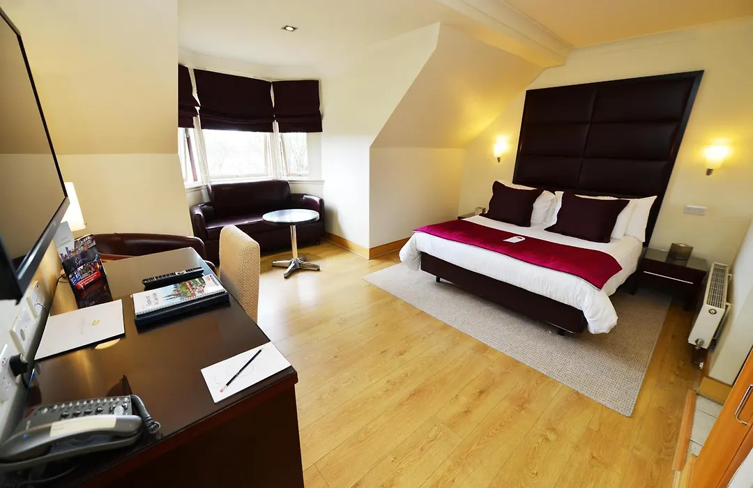 Glynhill Hotel & Spa Near Glasgow Airport-1